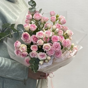 Монобукет из 7 кустовых роз "Солнечный день"